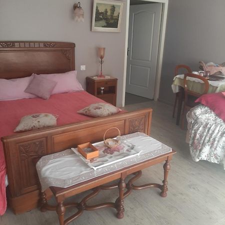 Chambre D Hotes Hotel Saint-Laurent-de-la-Barriere ภายนอก รูปภาพ