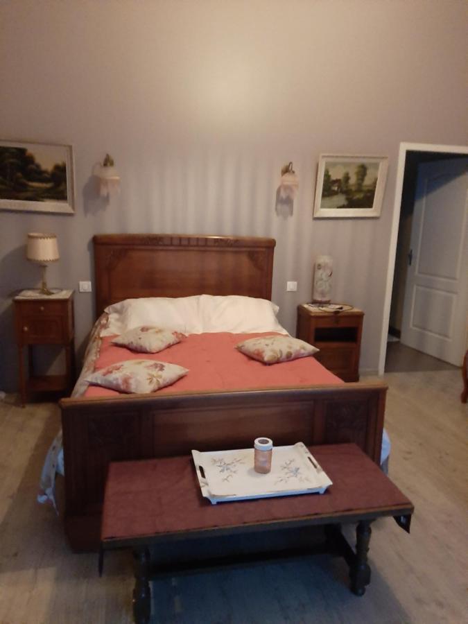 Chambre D Hotes Hotel Saint-Laurent-de-la-Barriere ภายนอก รูปภาพ